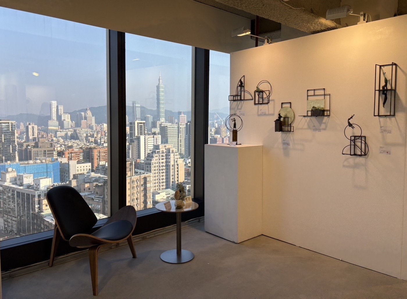 artnews-2026-ArtSalonOpening-03-1